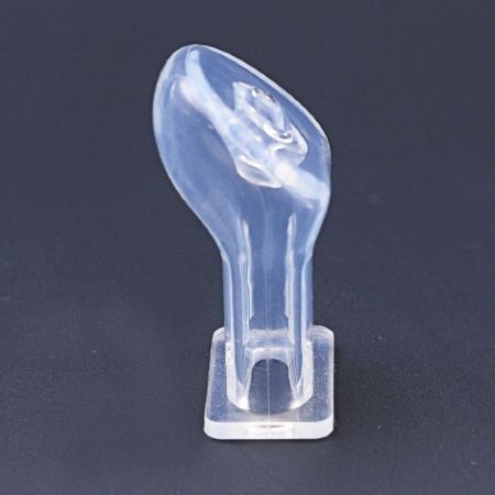 醫療級矽膠奶嘴 - 醫療級液態矽膠奶嘴，使用醫療級液態矽膠射出成型，不含BPA，PVC和PAEs並符合FDA認證。